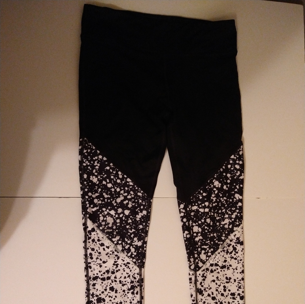 Fabletics Salar Statement Powerhold Leggings Sizem - image 4